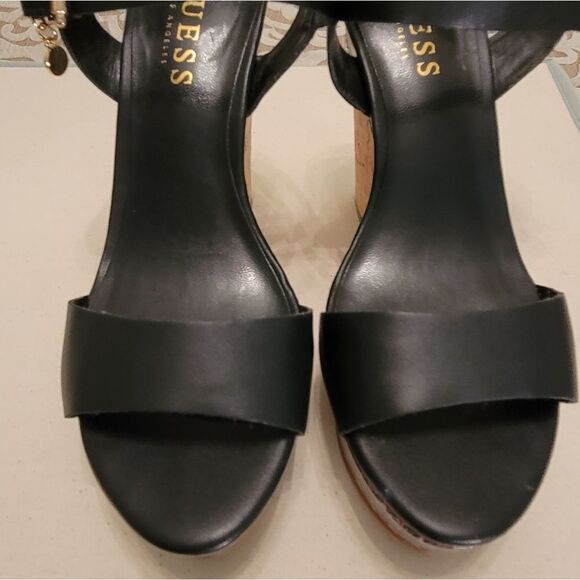 WOMEN"S GUESS WEDGE STYLE OPEN TOE SANDAL - Picture 4 of 16